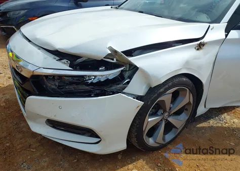 2019 Honda Accord Touring 2.0T from USA, damaged, VIN 1HGCV2F9XKA003938